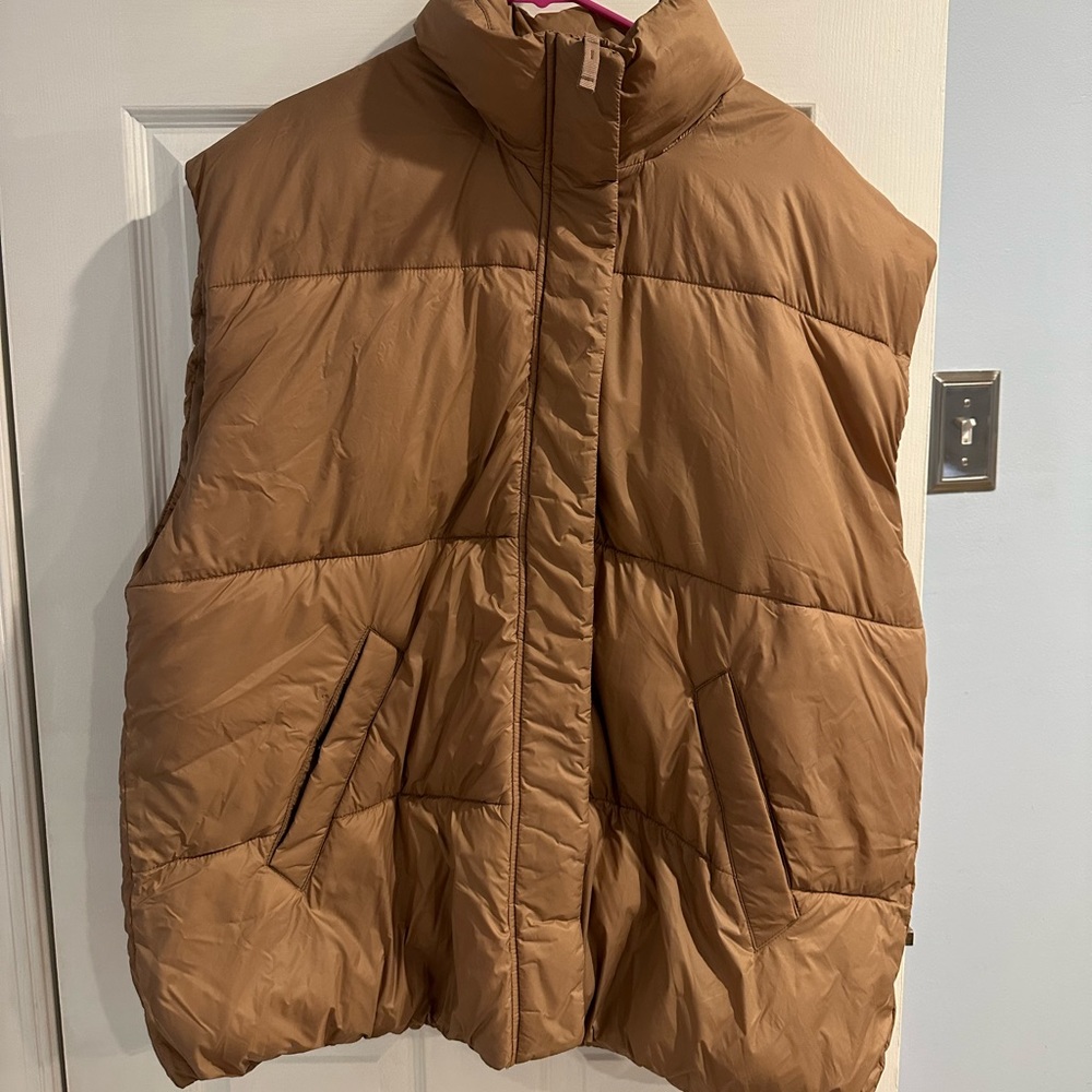 Abercrombie oversize puffer vest